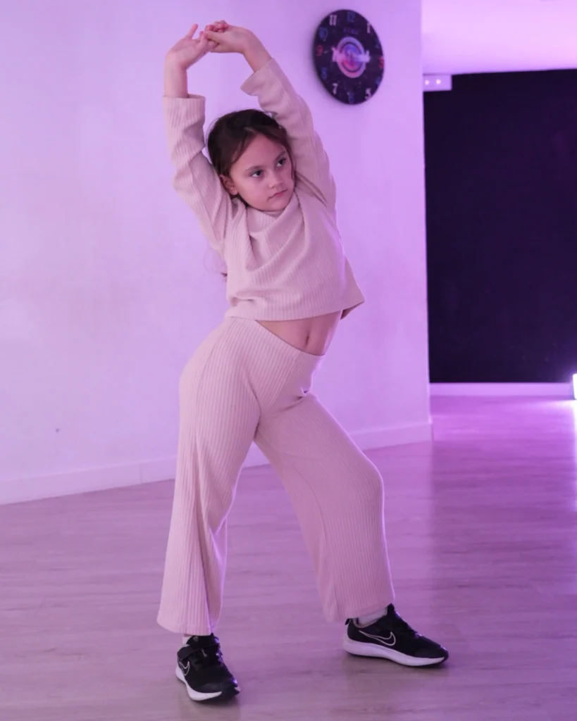 Nuh Proud Escuela de Baile Galeria 00006